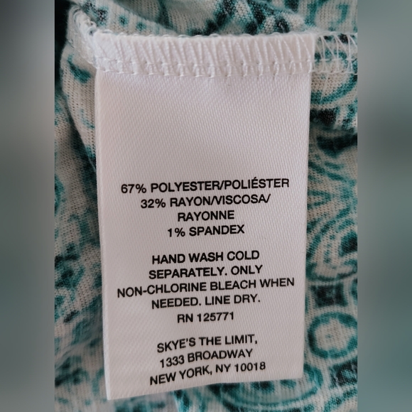 NWT Skye's The Limit Blue & White Patterned Button Front Top Sz XL - Picture 4 of 6